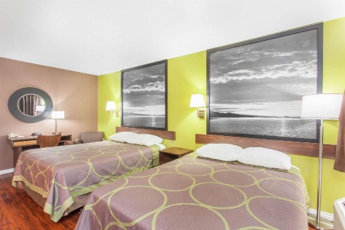 Super 8 by Wyndham Los Angeles/Alhambra image 32