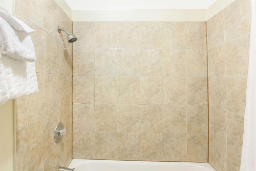 Super 8 by Wyndham Los Angeles/Alhambra image 35