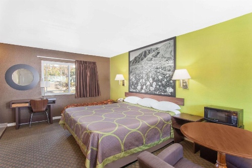 Super 8 by Wyndham Los Angeles/Alhambra image 42